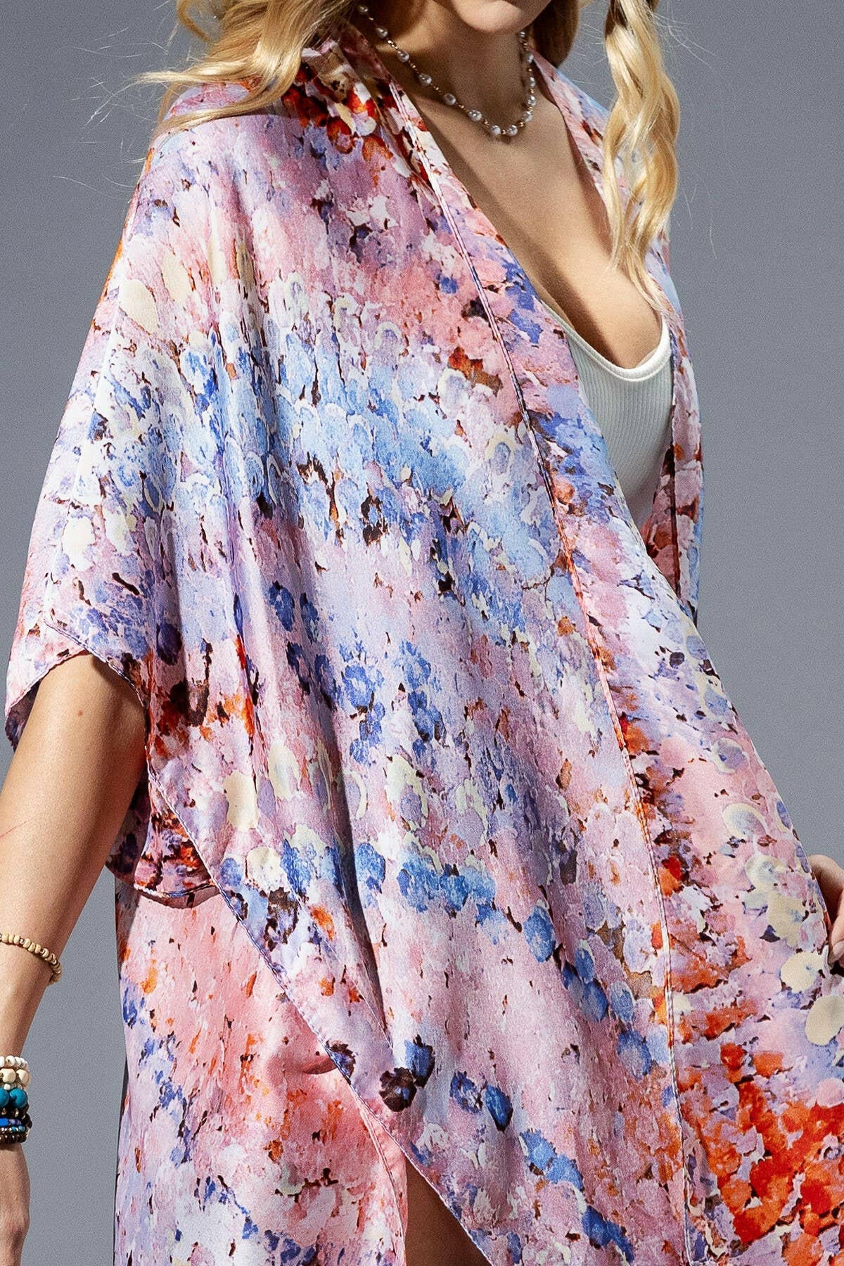 Abstract Print Silky Feel Kimono - Image 5