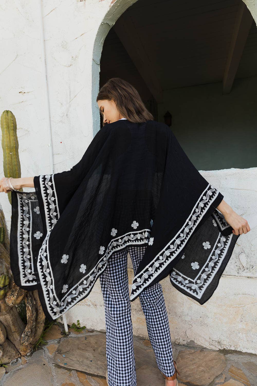 Chic Floral Kimono - Image 7