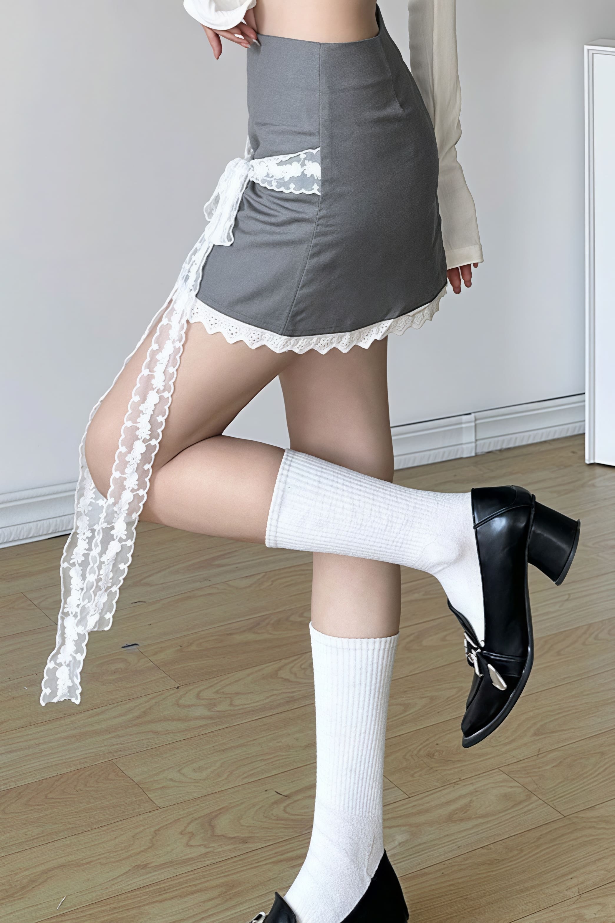 High Waist Lace Trim Street Style Skirt - Image 5