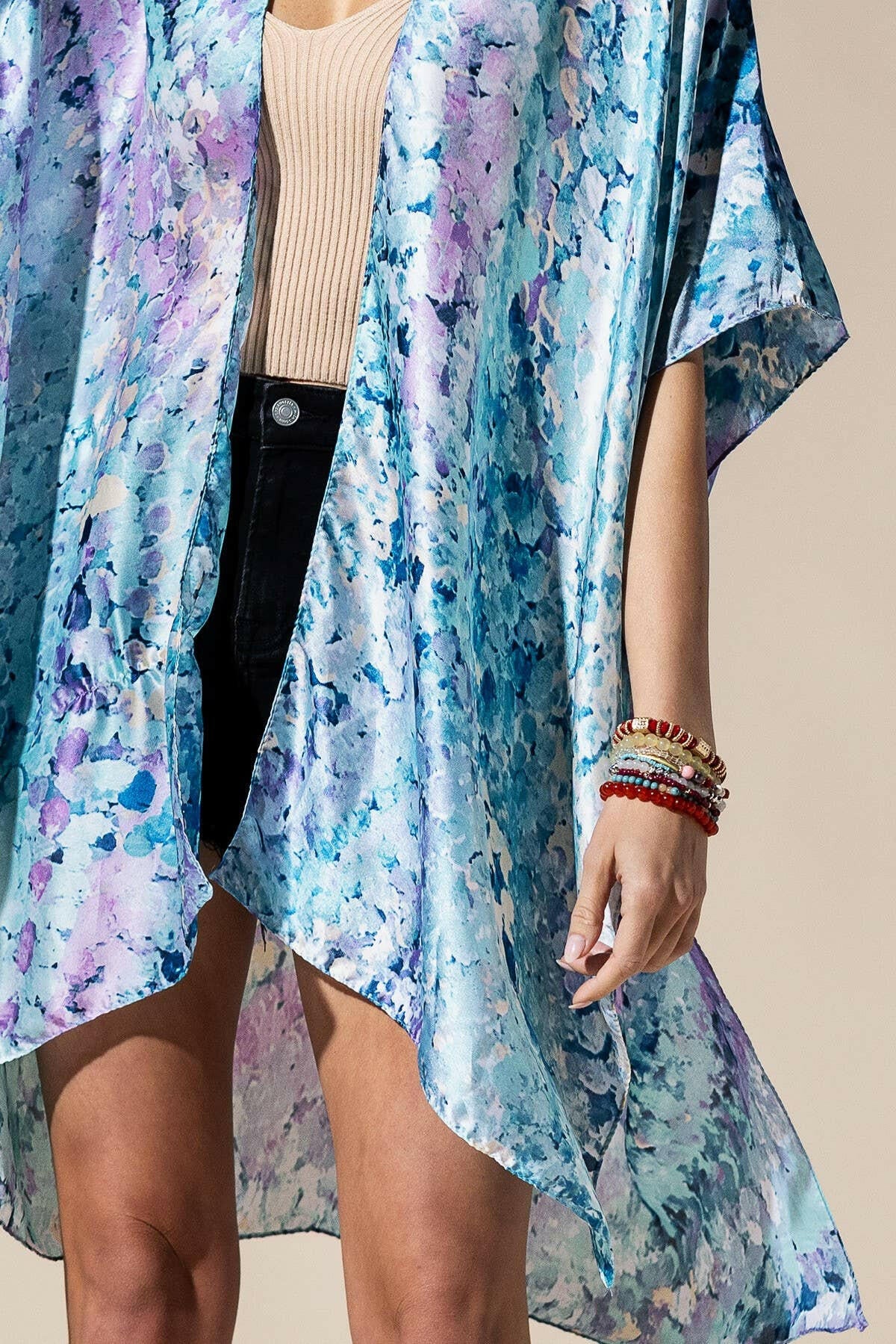 Abstract Print Silky Feel Kimono - Image 10
