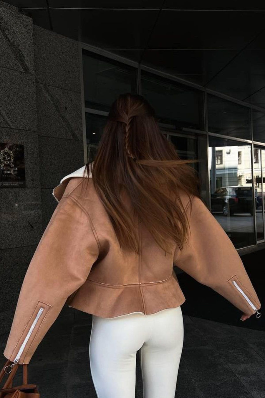 Chic Odd Zip Leather Fur Pieced Coat - Image 4