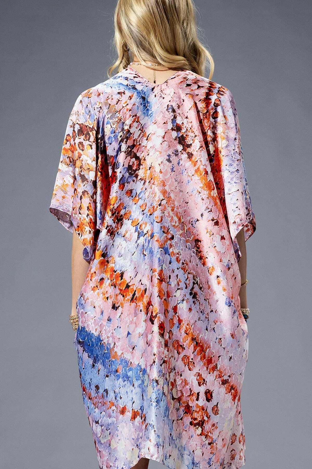 Abstract Print Silky Feel Kimono - Image 8