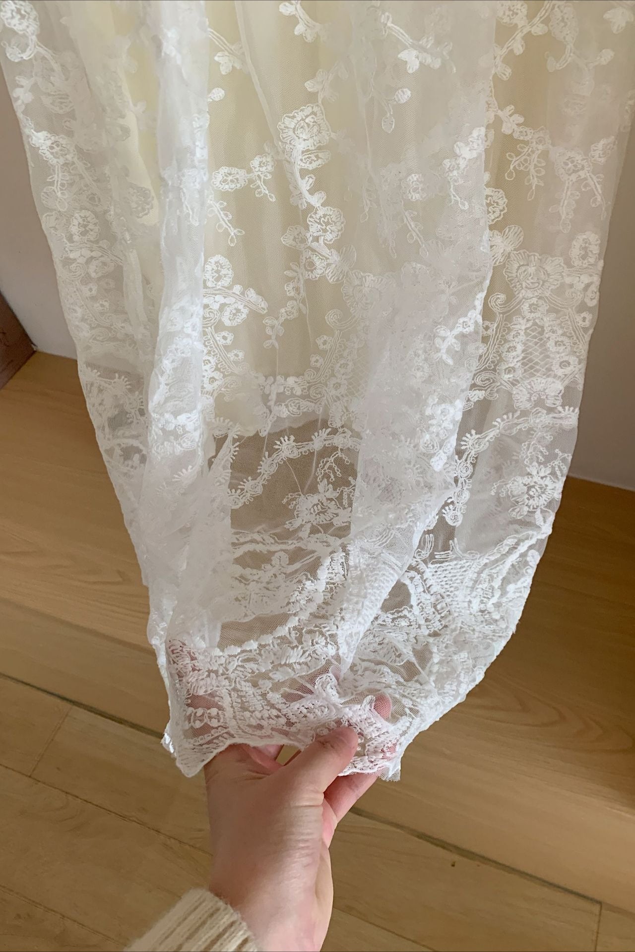 Relaxed Lace Vintage A Line Skirt - Image 3